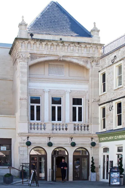 The Z Hotel Bath - Image 1