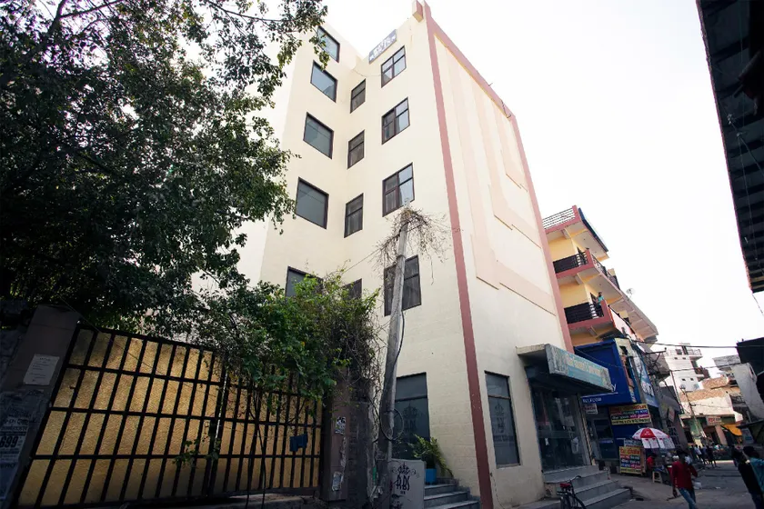 OYO 43691 Hotel Rbs Inn - Image 1