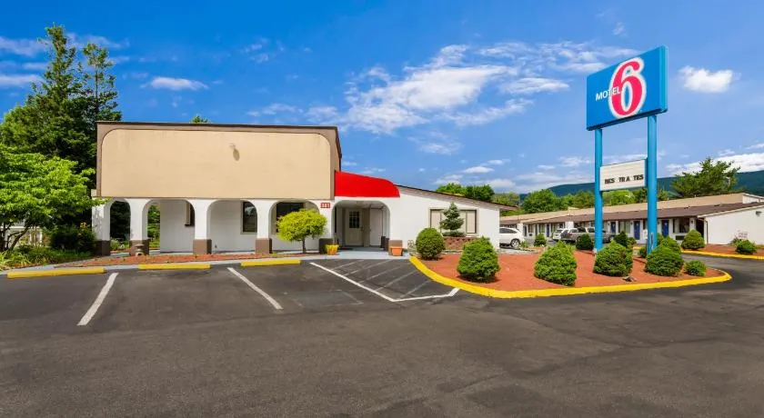 Motel 6-Salem, VA - Image 1