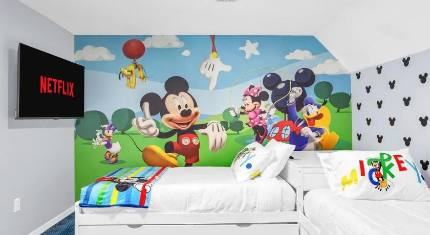 Magic & Friends Retreat - Near Disney, 5 Pools & Slide - Image 1