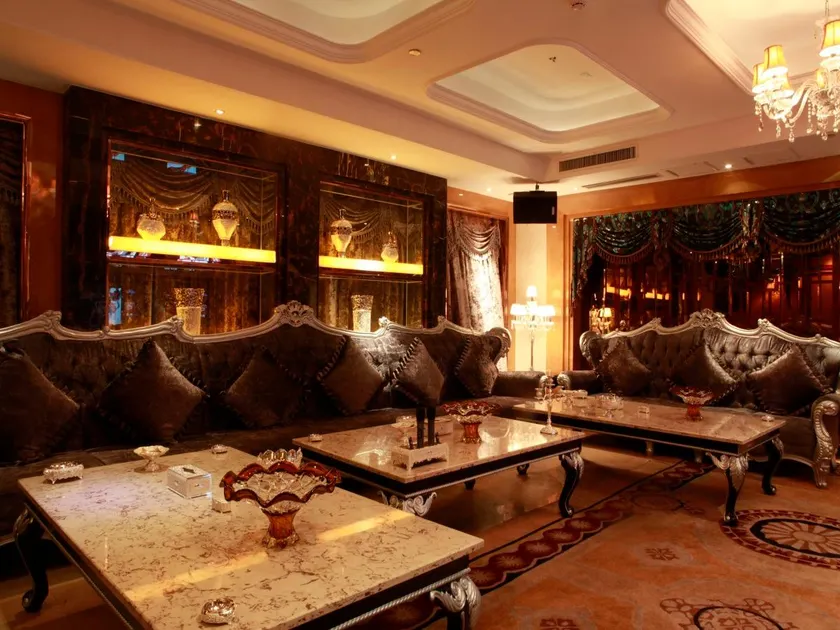 Dongyang Narada Grand Hotel - Image 1