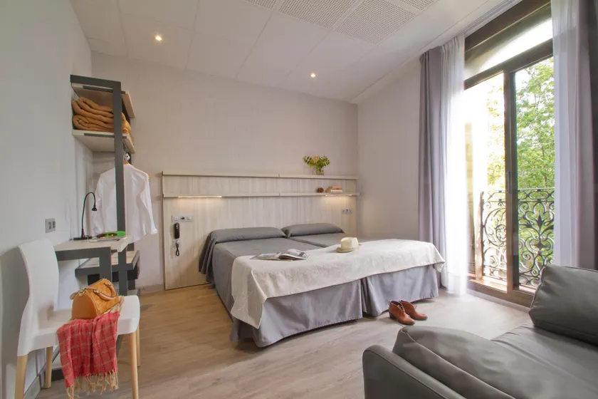Hostal Benidorm - Image 1