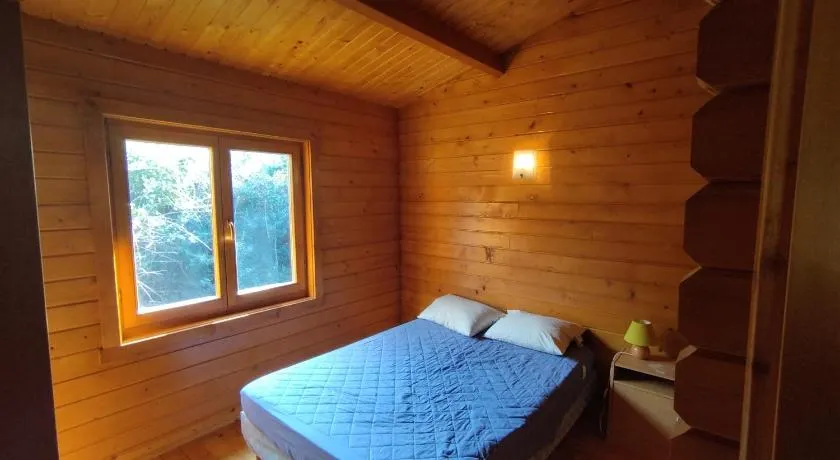 chalets bois 150m de la plage - Image 1
