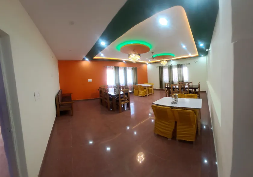 Hotel Swagat Sarovar - Image 1