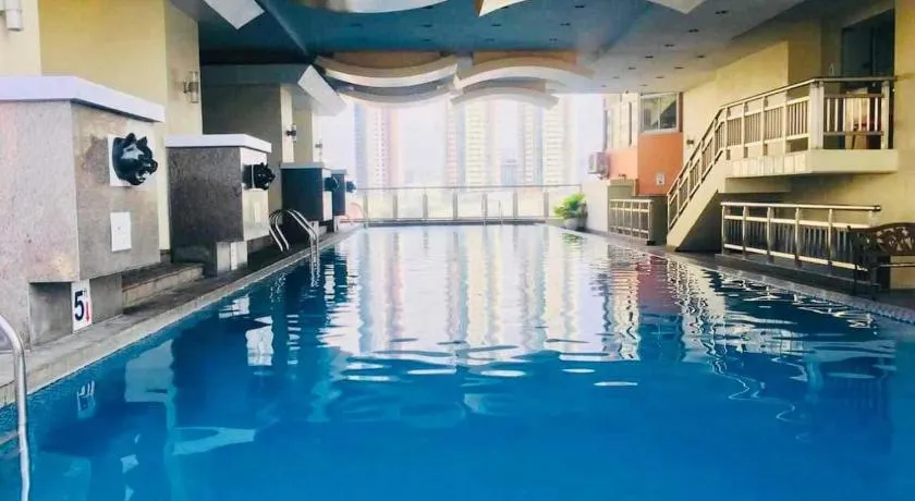 Birch Tower A8 Front of Robinson Mla BayFree Pool - Image 1