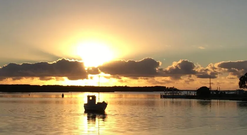 Beachcomber Caravan Park - Image 1