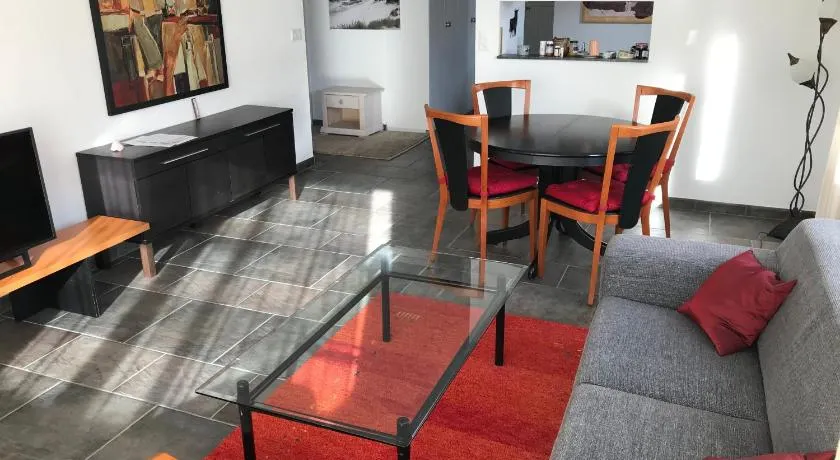 Apartment D'Uval - Image 1