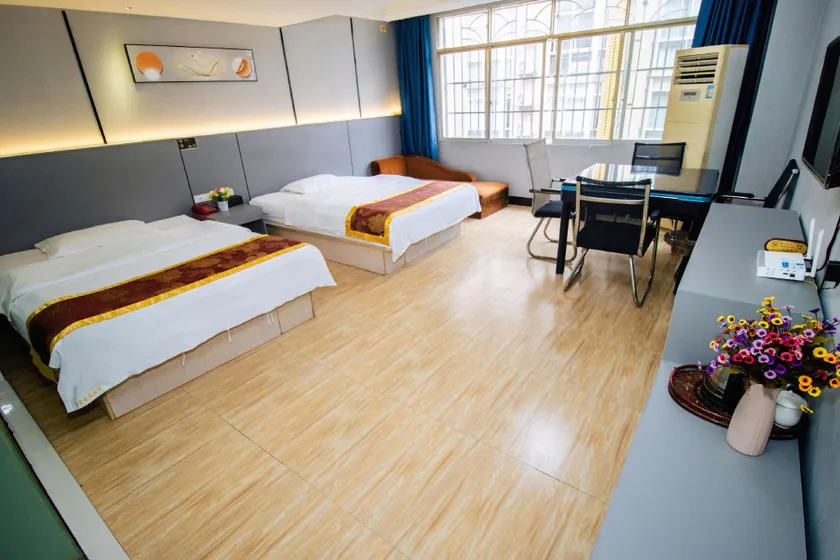 Huachi Business Motel - Image 1