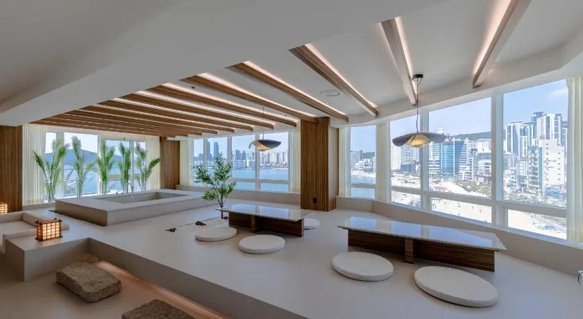 Meomulda Ga Gwangan Poolvilla - Image 1