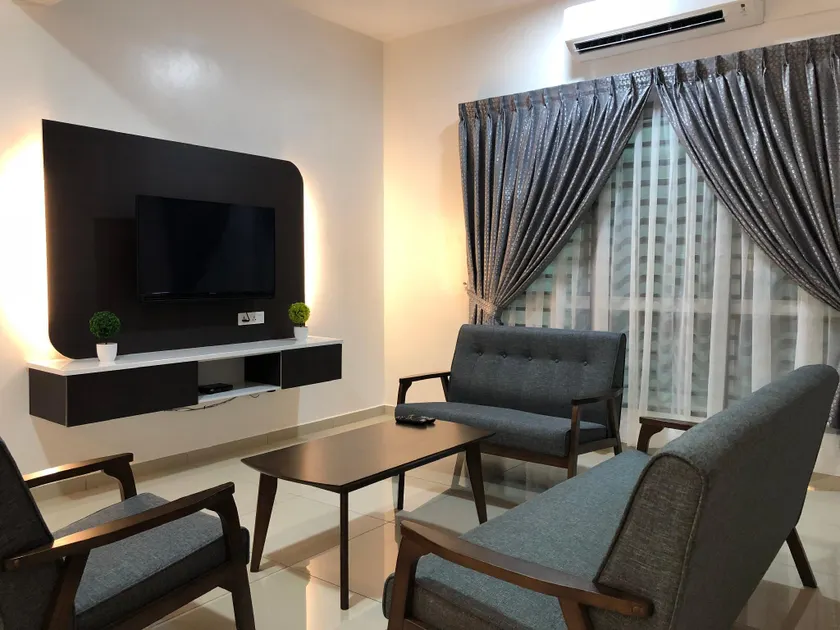 Family homestay -two floors with four bedrooms - Image 1