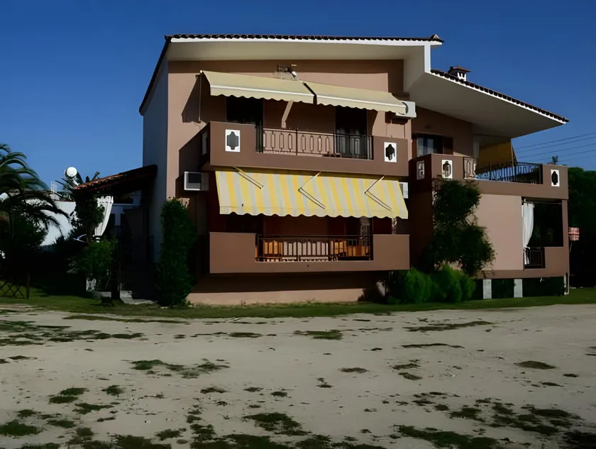 Tsamakdas House - Image 1