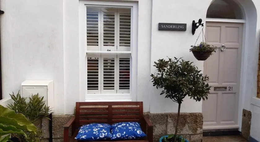 Sanderling - Grade 2 Listed Georgian Townhouse by the sea - Image 1