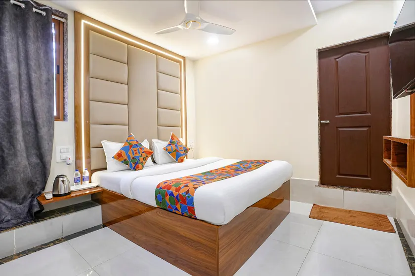 Hotel Eldoria Palace - Near US Consulate & BKC - Image 1