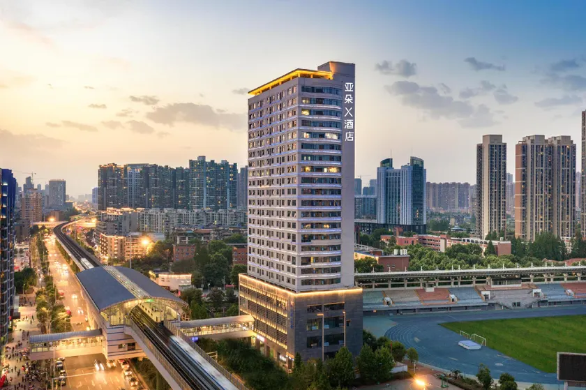 Atour X Hotel Wuhan Hanxi Yi Road Metro Station - Image 1