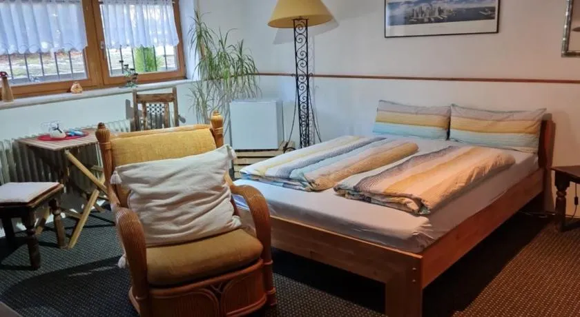 Großes gemütliches Zimmer mit eigener Dusche - Image 1