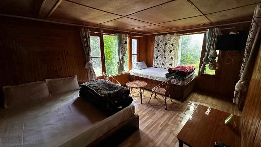 Top Hill Cottage- Hut in Pahalgham - Image 1