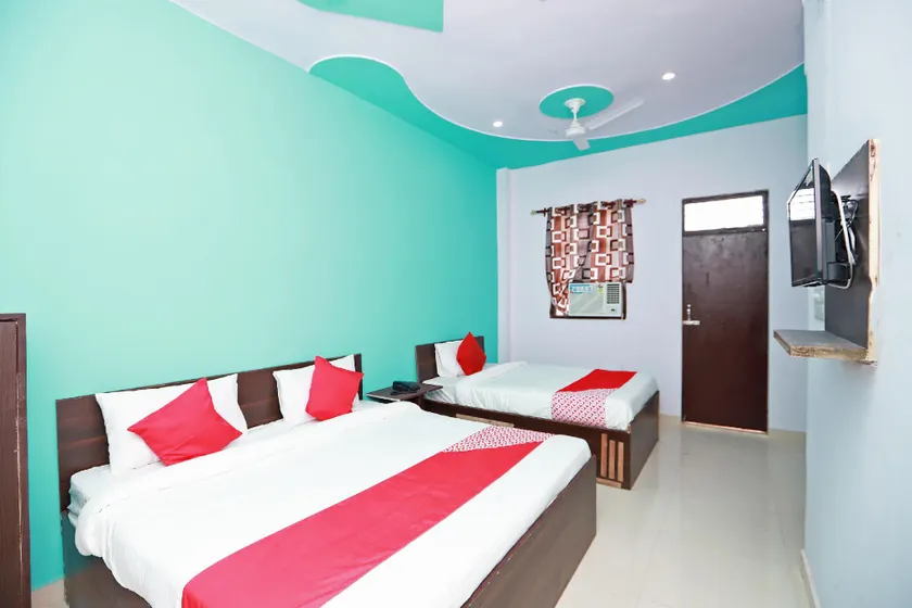 OYO Flagship 37470 The Mohan Grand - Image 1