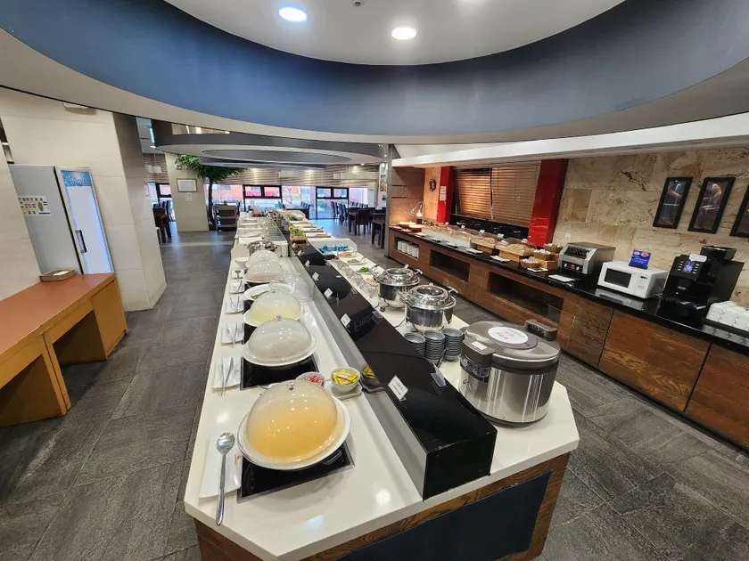 Seogwipo JS Hotel - Image 1