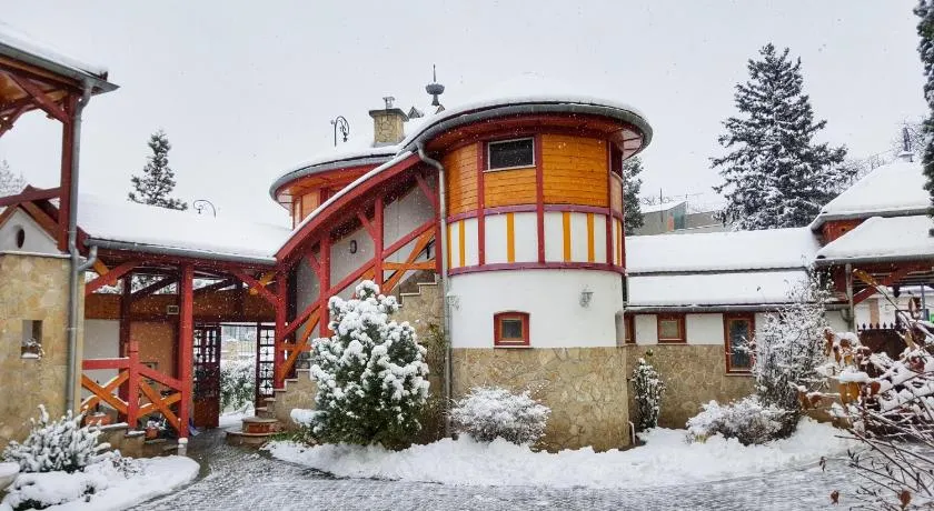 Danubia Apartman - Image 1
