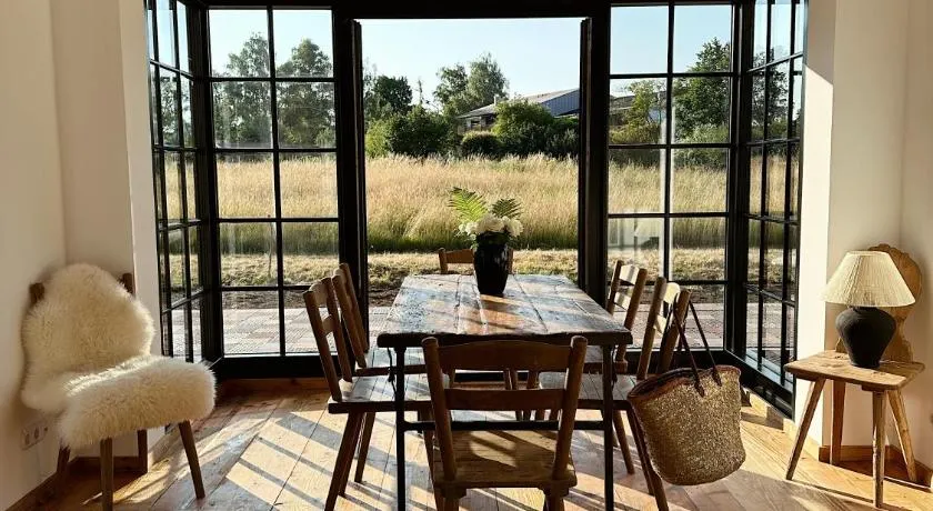 Abrahams Bayr Cottage - Image 1
