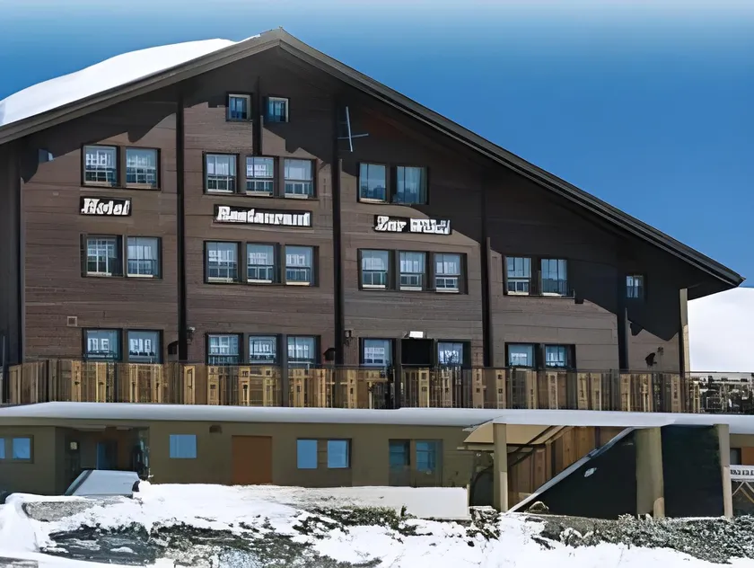 Alpenhotel zur Wildi Lauchernalp - Image 1