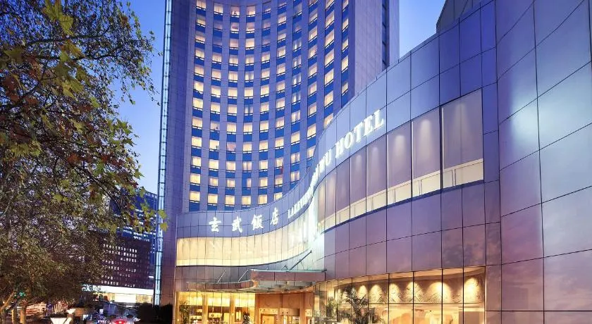 Lakeview Xuanwu Hotel - Image 1