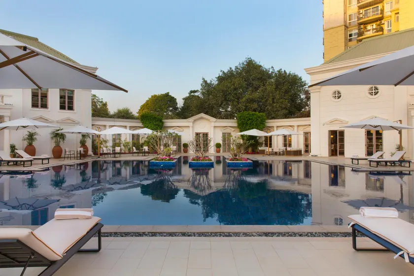 DLF Club 4 - Image 1