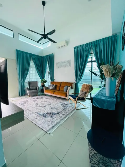 LNZ Pool Homestay Melaka - Image 1