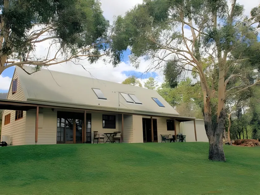 Otago Cottage - Image 1