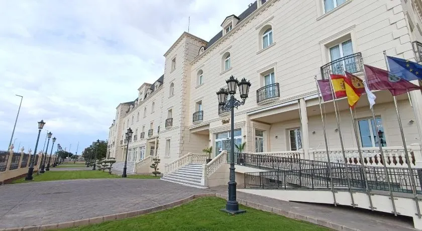 Hotel Bossh Alicia - Image 1