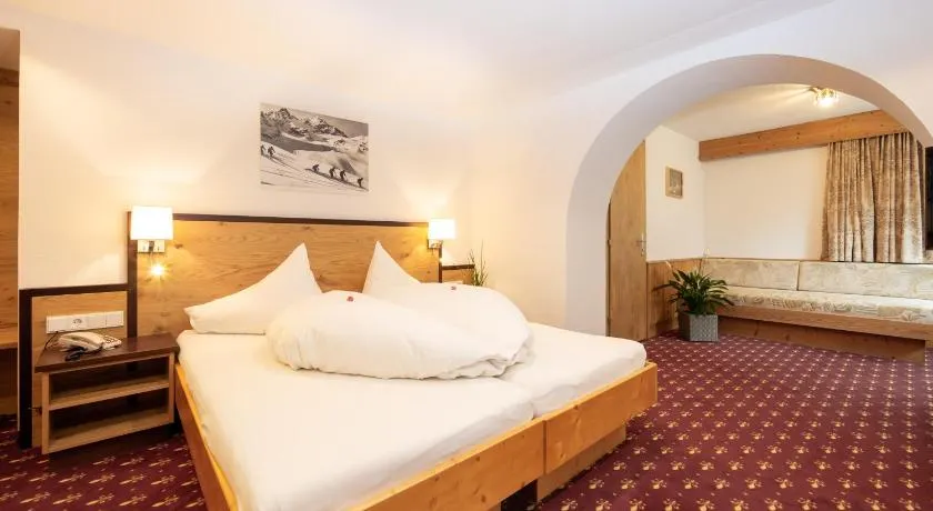 Hotel Garni Tyola - Image 1