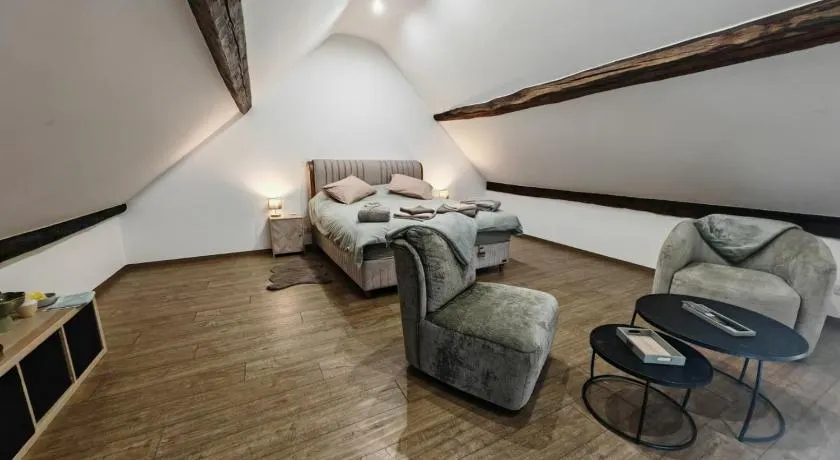 La Petite Auberge de Graux - Image 1