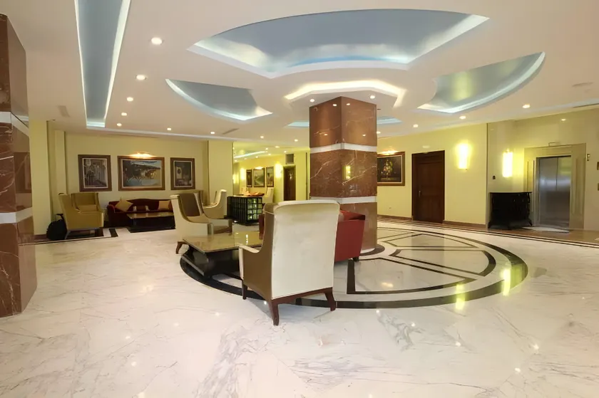 Oasis Hotel - Image 1