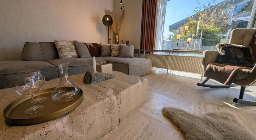 Villa Steinmetz - Whirlpool, Bar & Köln in 20 Min - Image 1