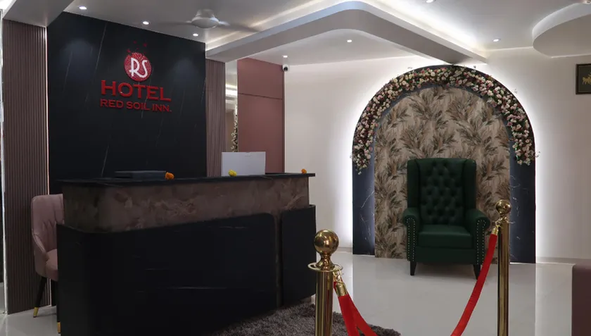 Hotel Red Soil Inn - Image 1