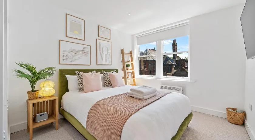 Lark Lane Hideaway - Image 1