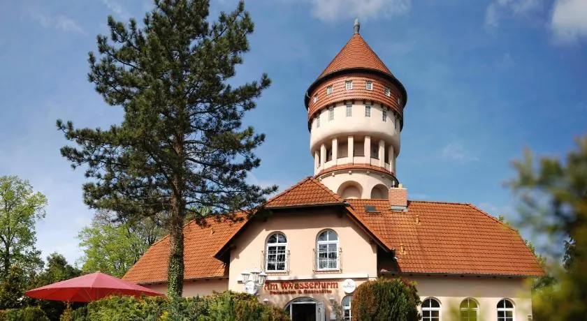 Am Wasserturm Pension - Image 1