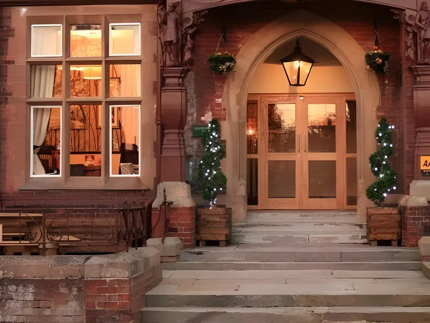 The Dukeries Lodge, Edwinstowe, Nottinghamshire - Image 1