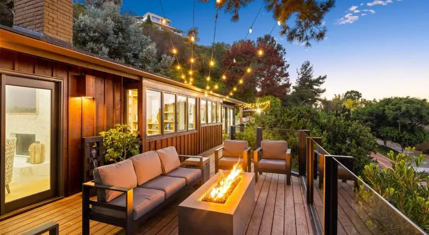La Jolla Hillside Poolside Paradise - Image 1
