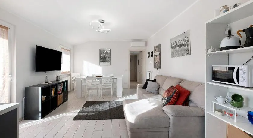 Appartement entièrement équipé avec internet haut débit | Vue montagne - Image 1