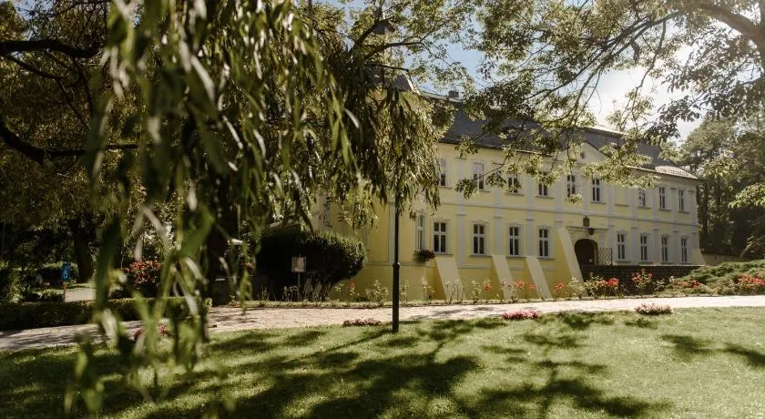 Hotel Zamek Chałupki - Image 1