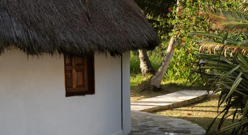 Trinity Beach Villas - Image 1