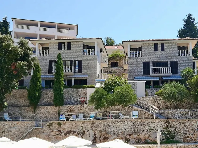 Oasis Premium Twin - Image 1