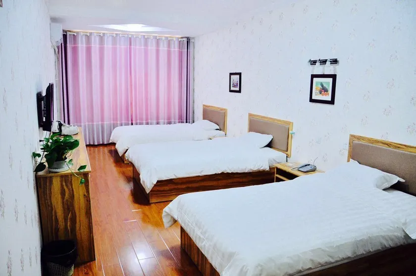Donghao Business Hotel (Qihe Wanda Plaza Branch) - Image 1