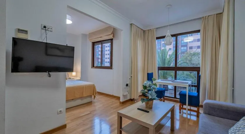 Apartamento Wanda Ifema con Parking y Gym - Image 1