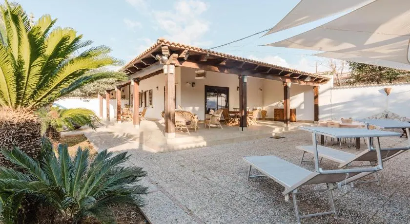 Maison avec terrasse, internet haut débit et barbecue | Vue jardin - Image 1