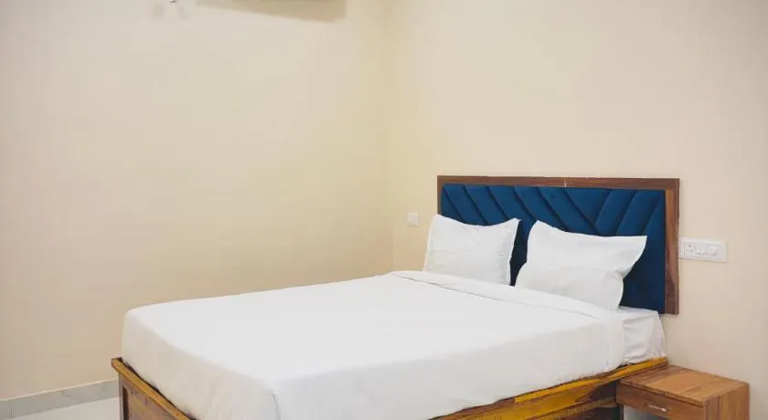The sea Glimmer Beach Resort - Image 1