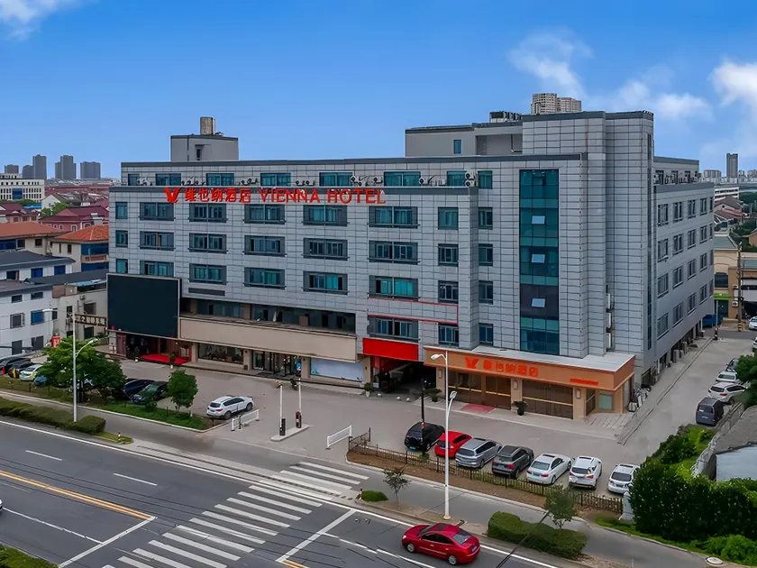 Vienna Hotel Suzhou Xiangcheng Avenue North High-Speed Railway Station - Image 1