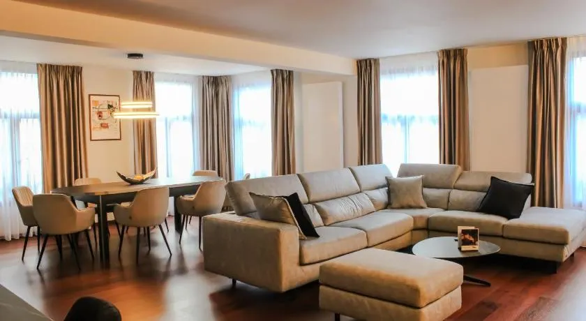 Botanique Suites AirBnB, Antwerp - Image 1