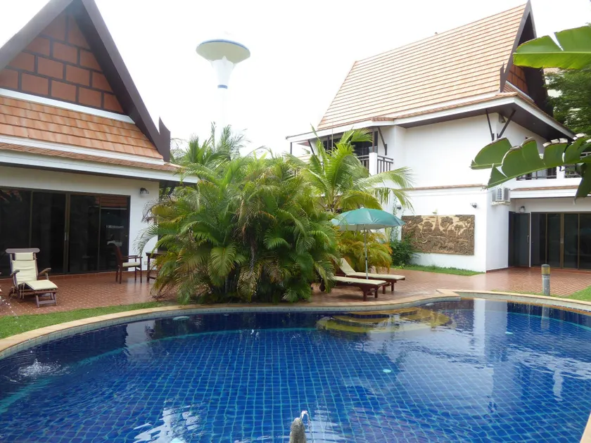 VIP Chain Resort Pool Villa - Image 1